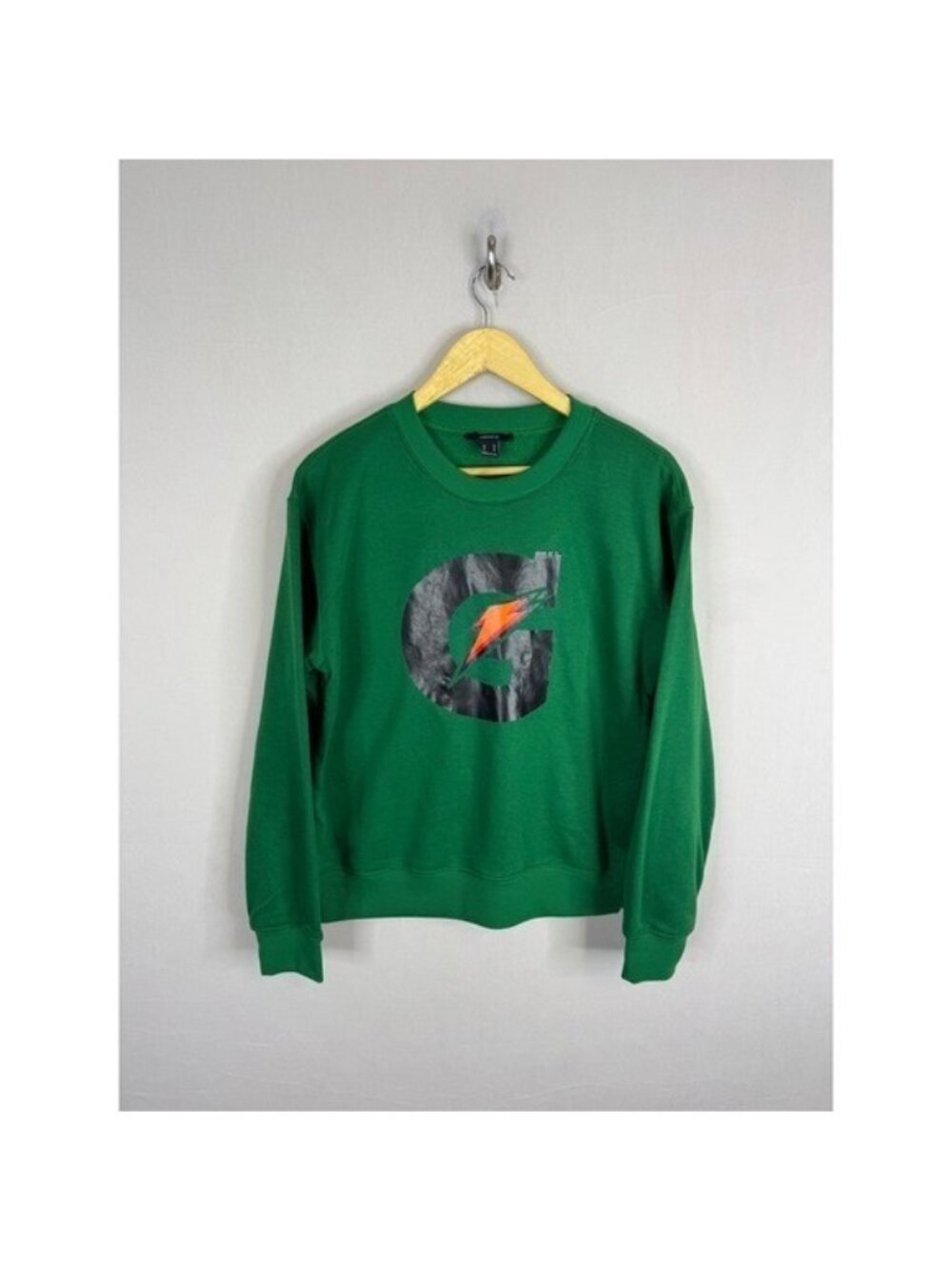 Forever 21 Gatorade Graphic Sweatshirt Green Crew Neck Pullover Mens Medium